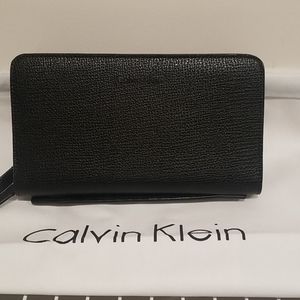Calvin Klien Travel Wallet